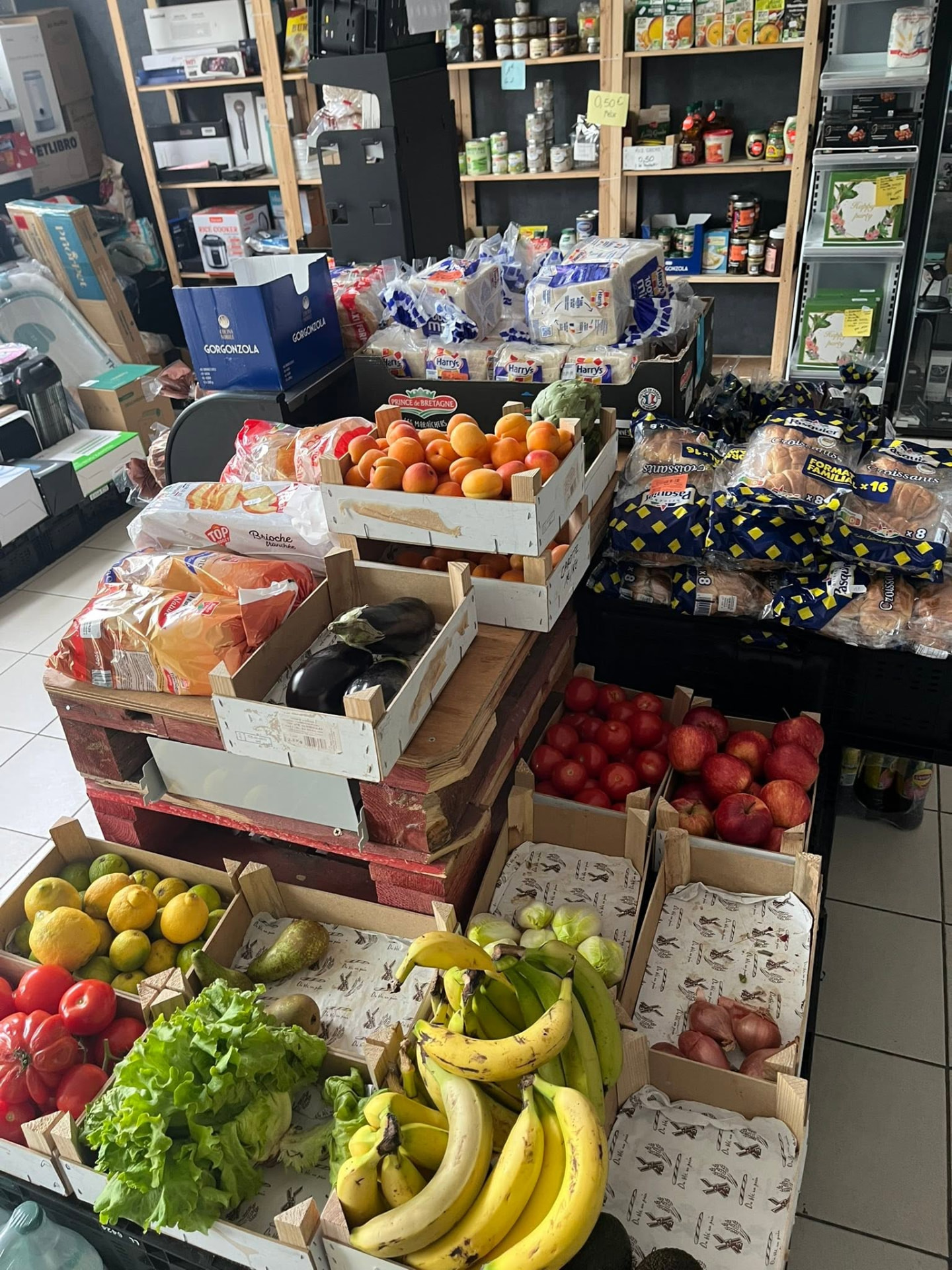 Collectes alimentaires — Rayons d'Espoir 59 à Hautmont, Nord (59)